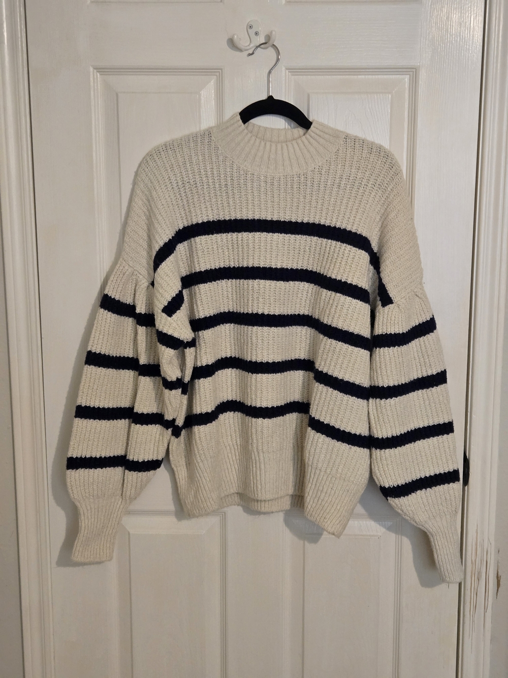 Old Navy - Cream and Navy Striped Chunky Knit Sweater